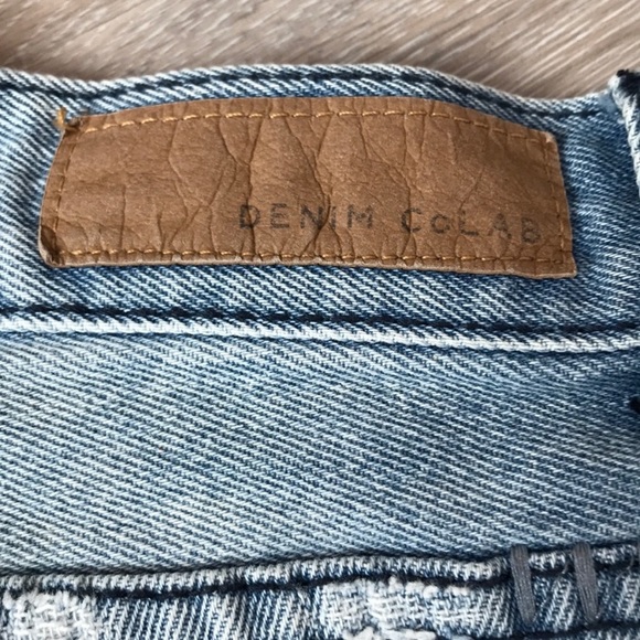 REVOLVE | DENIM CoLAB Denim Cutoff Shorts Distressed Raw Hem Size 26 - Picture 7 of 7